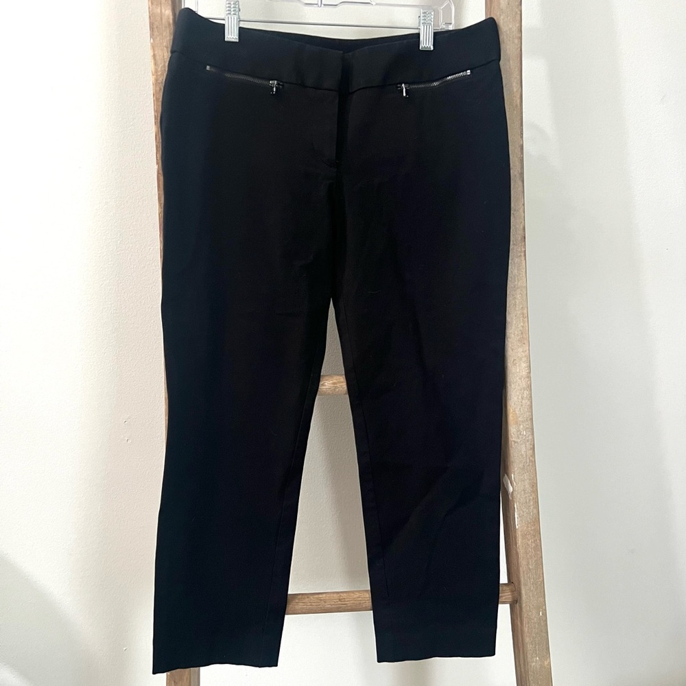 LOFT black cropped pants slacks, with zipper detail pockets. Size 8.